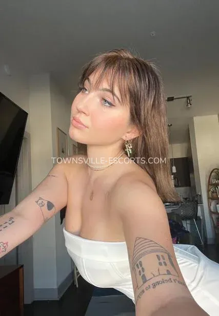 Townsville escorts Julia — 1