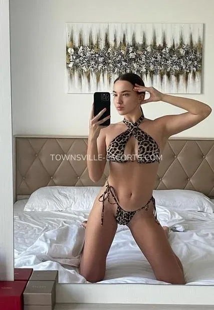 Townsville escorts Ellie — 7