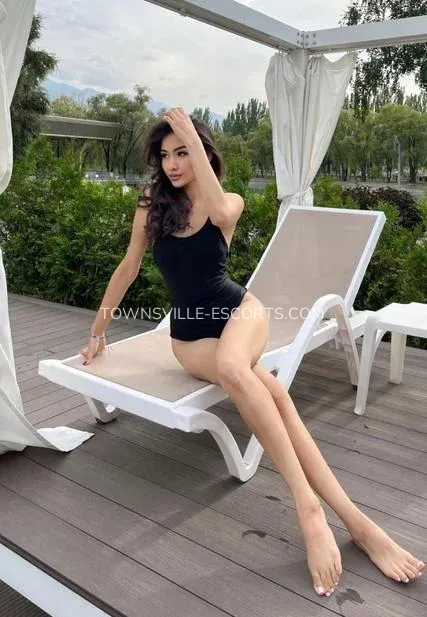 Townsville escorts Alicia — 8
