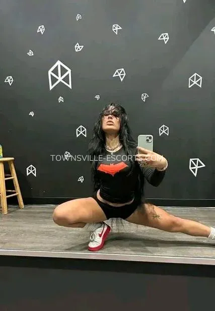 Townsville escorts Briana — 1