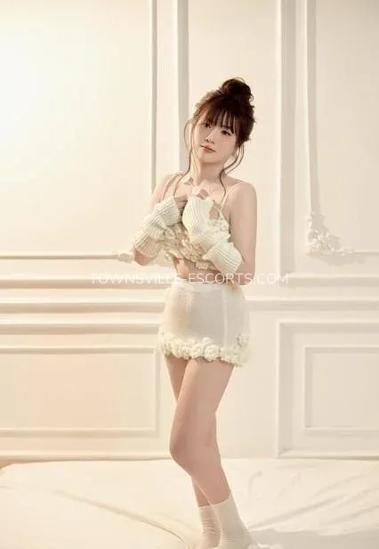 Townsville escorts Cheyenne — 3