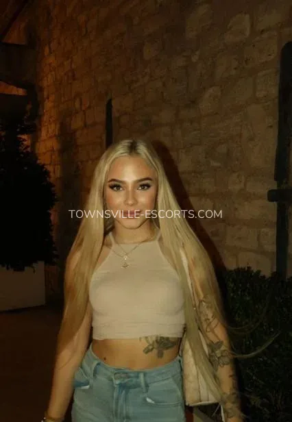 Townsville escorts Riley — 1