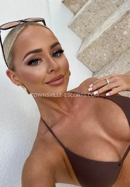 Townsville escorts Carina — 3