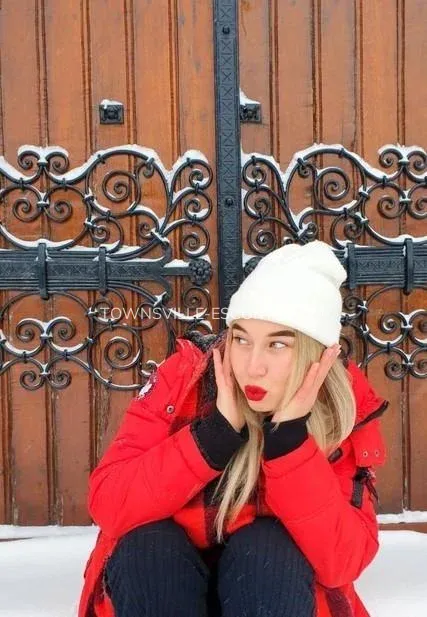 Townsville escorts Siv — 1