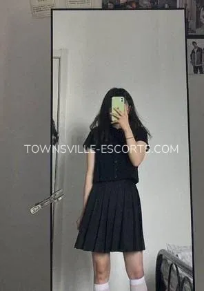 Townsville escorts Chelsea — 4