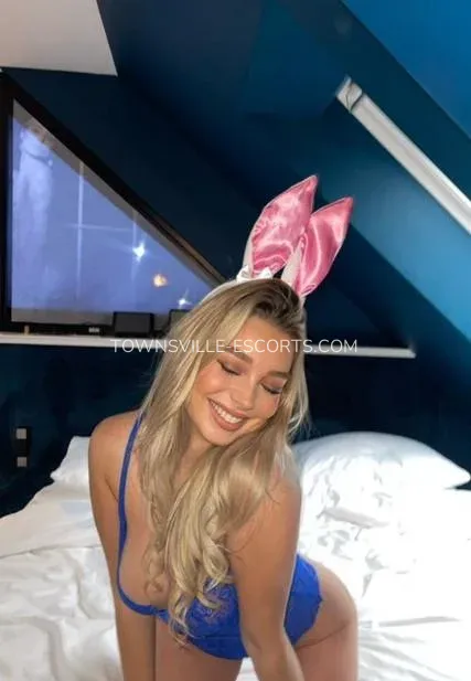 Townsville escorts Skylar — 10