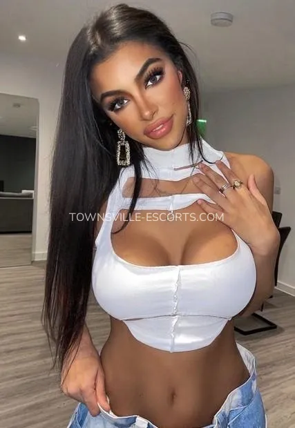 Townsville escorts Hailey — 2
