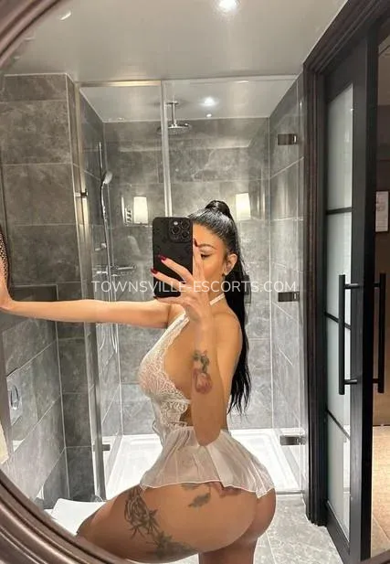 Townsville escorts Summer — 4