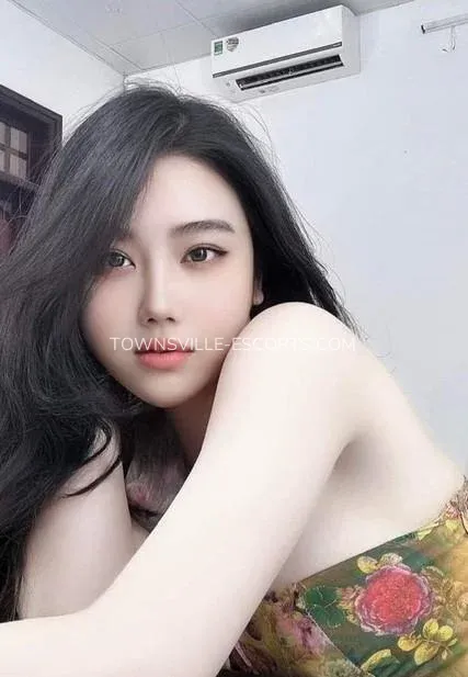 Townsville escorts Matilda — 6