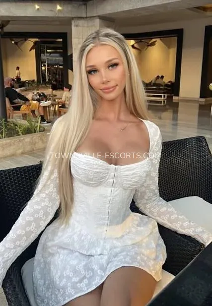 Townsville escorts Natalie — 1