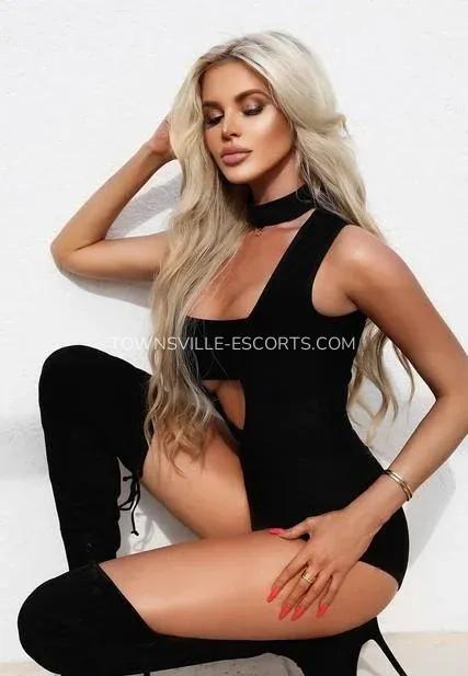 Townsville escorts Ellie — 1