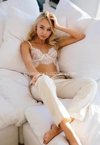 Townsville escorts Isabella — 3