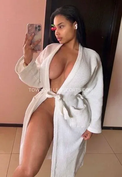 Townsville escorts Hanna — 1