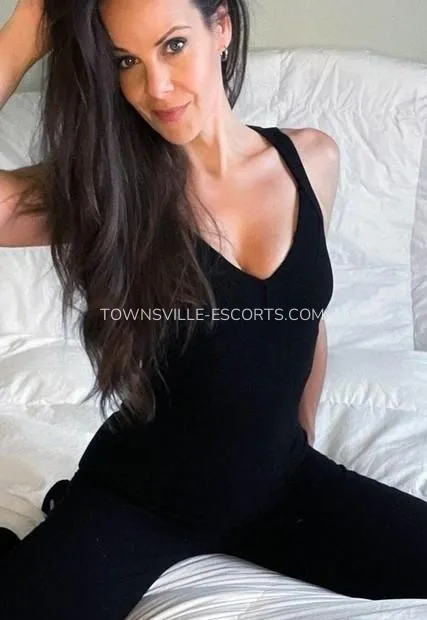 Townsville escorts kelly