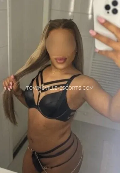 Townsville escorts Molly — 3