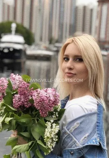Townsville escorts Abril — 6