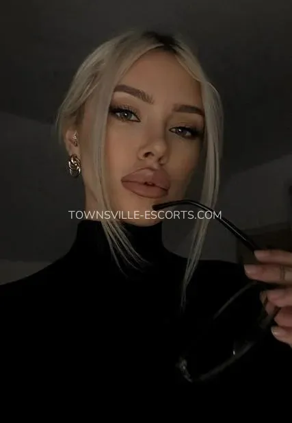 Townsville escorts Abril — 3