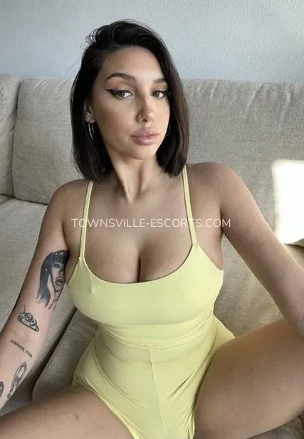 Townsville escorts Alexandria — 1