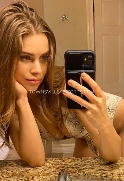 Escort djevojka Ellen - Townsville