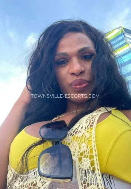 Townsville escorts Elin — 4