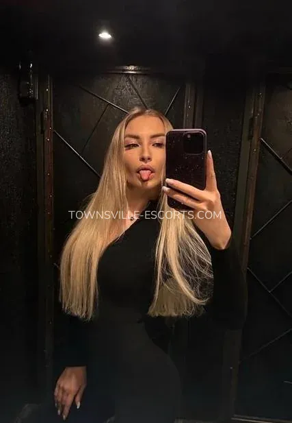Townsville escorts Andrea — 10