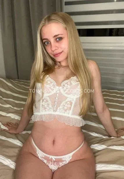 Townsville escorts Aniyah — 4