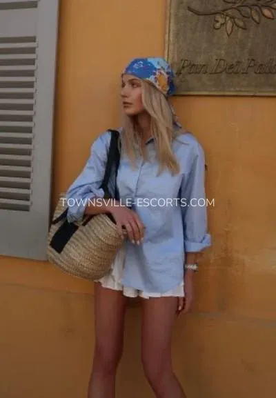 Townsville escorts Karen — 3