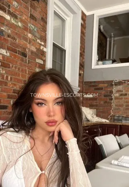 Townsville escorts Märta — 1