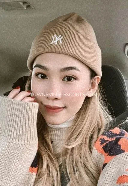 Townsville escorts Hanna — 3