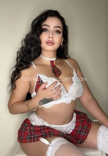Townsville escorts Haylee — 2
