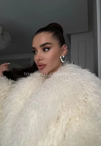 Townsville escorts Lisa — 4