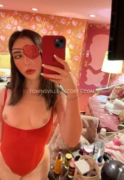 Escort djevojka Emelie - Townsville
