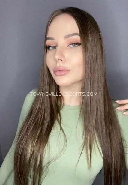 Townsville escorts Isaura — 1