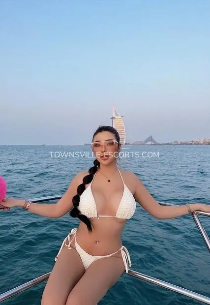 Townsville escorts Lisa — 2