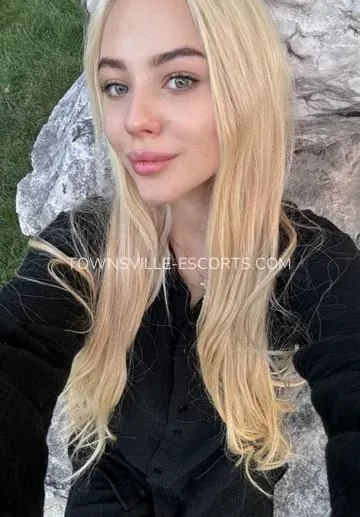Townsville escorts Riley — 3