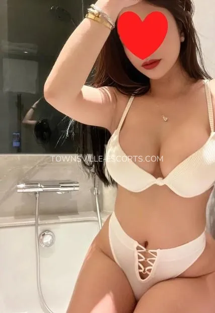 Escort djevojka Emelie - Townsville