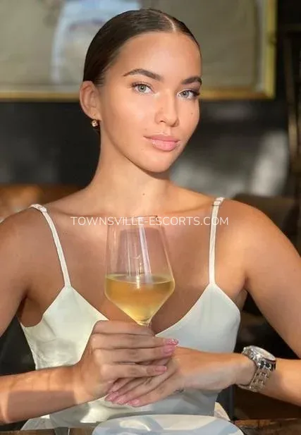 Townsville escorts Ellie — 5