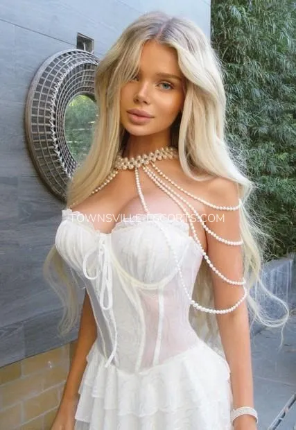 Townsville escorts cassandra