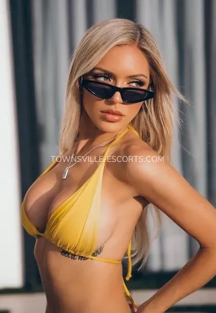 Townsville escorts Courtney — 7