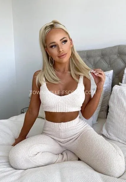 Townsville escorts Carina — 5