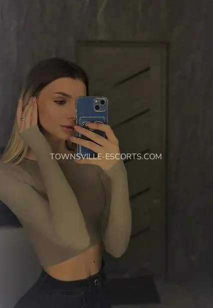 Townsville escorts Alondra — 5