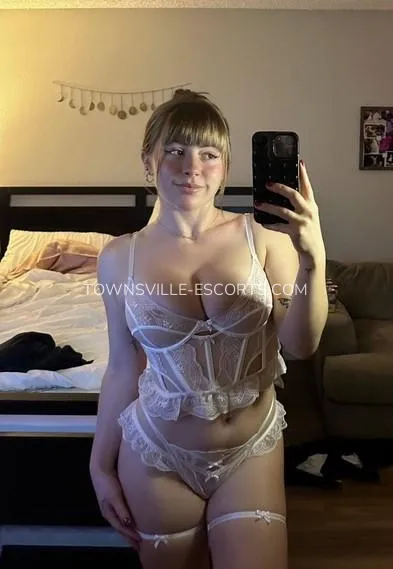 Townsville escorts emilia