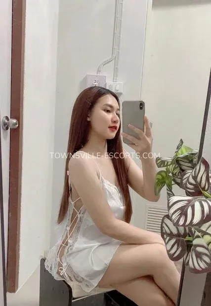 Townsville escorts Isabelle — 4
