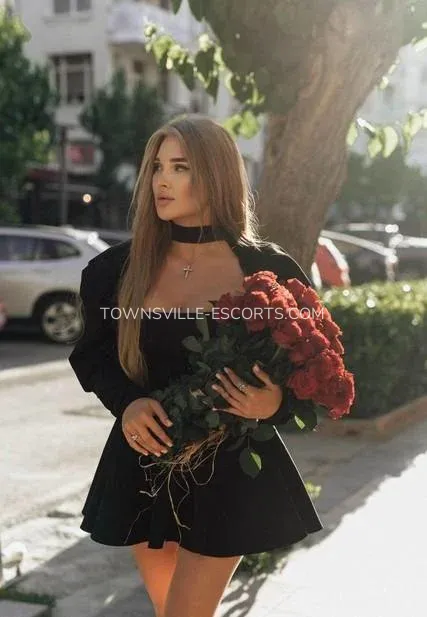 Townsville escorts Lindsay — 3