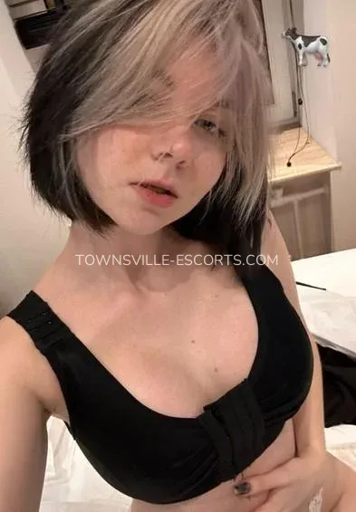 Townsville escorts Elin — 3