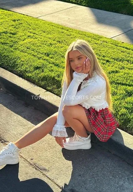 Townsville escorts Fatima — 1