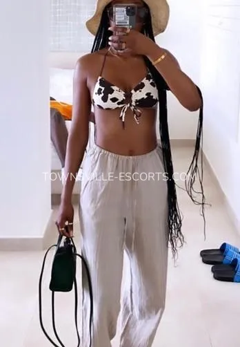 Townsville escorts Reagan