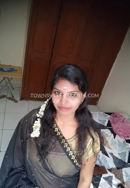 Townsville escorts Zoe — 1