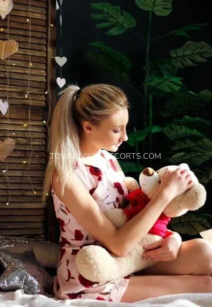 Townsville escorts Ingrid — 3