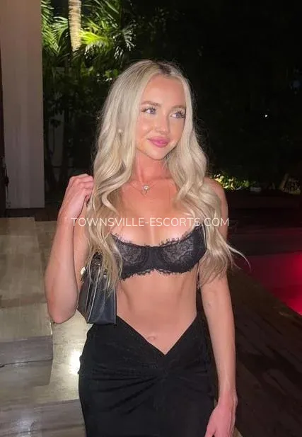 Townsville escorts Märta — 4